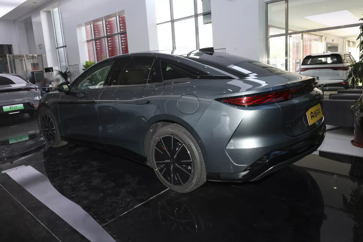 BYD Han L