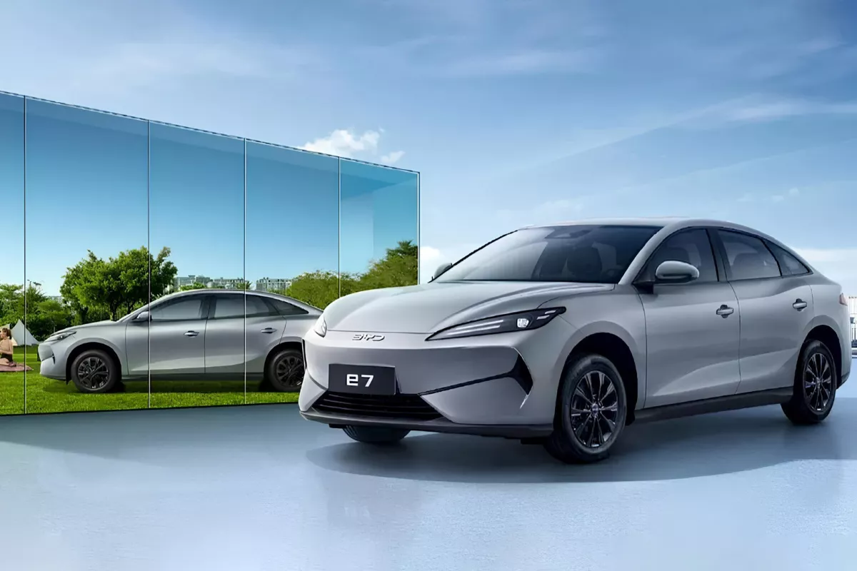 BYD E7