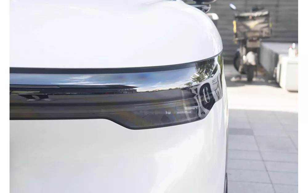 7X 4WD Smart + R20 Akebono 2025, Polar whiteout (mileage 20500 km)