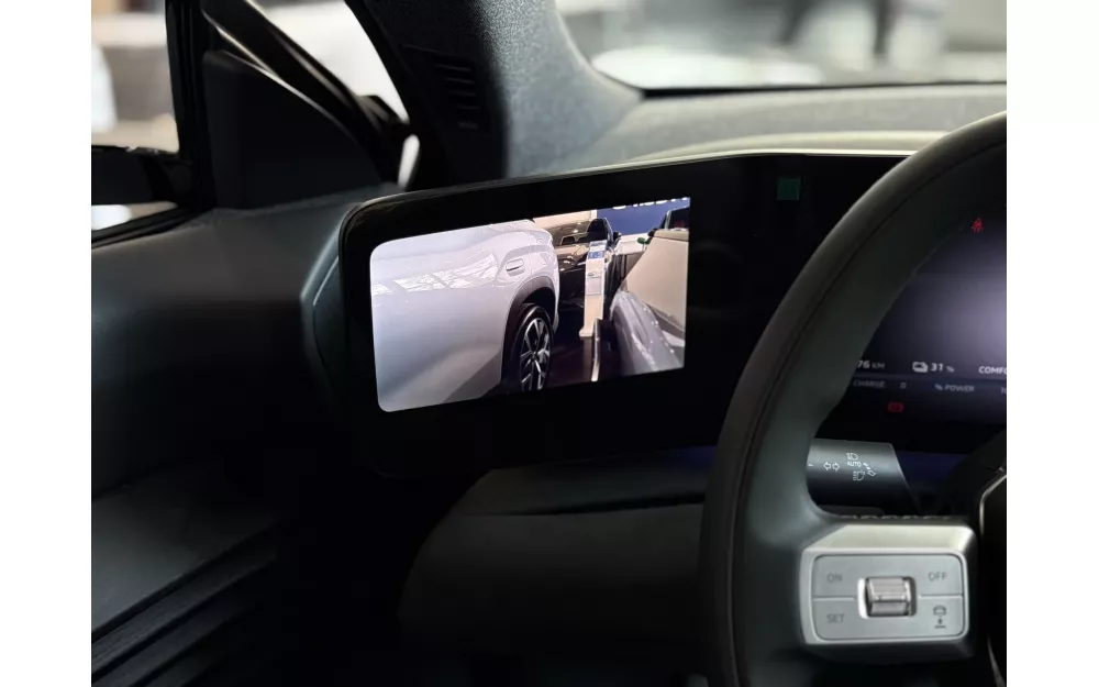 E5 Sportback Flagship Quattro, Streamer Silver, 2025