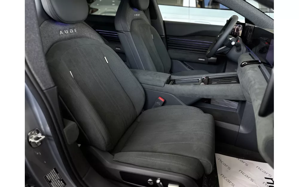 E5 Sportback Flagship Quattro, Streamer Silver, 2025