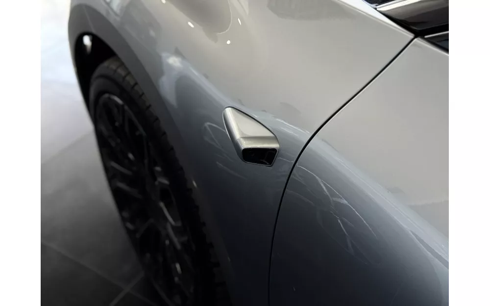 E5 Sportback Flagship Quattro, Streamer Silver, 2025