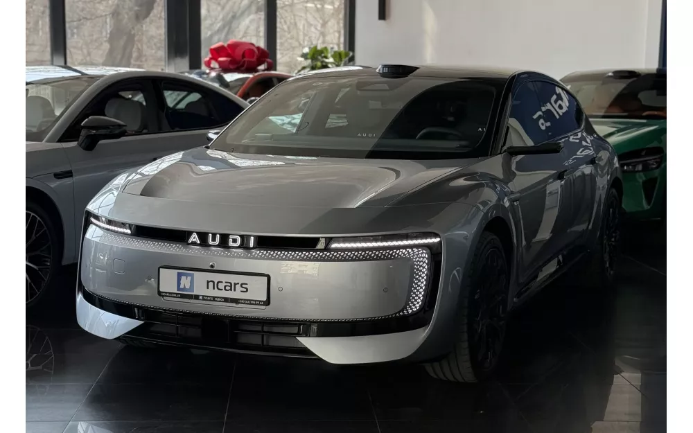 E5 Sportback Flagship Quattro, Streamer Silver, 2025