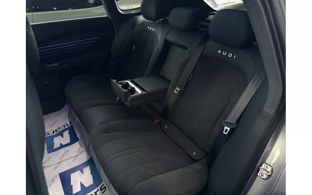 E5 Sportback Flagship Quattro, Streamer Silver, 2025