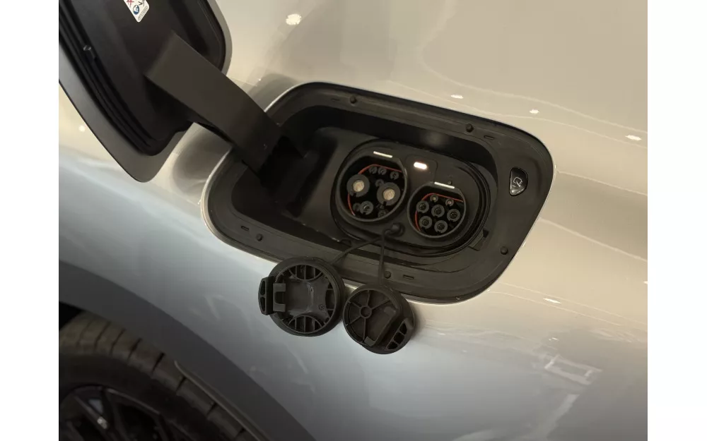 E5 Sportback Flagship Quattro, Streamer Silver, 2025