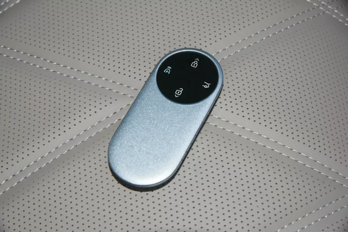 Aito M9
