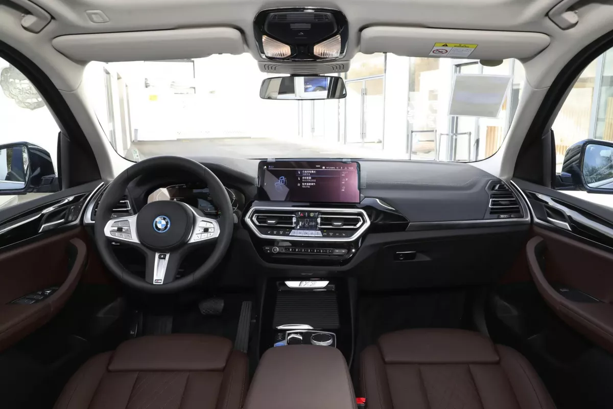 BMW iX3