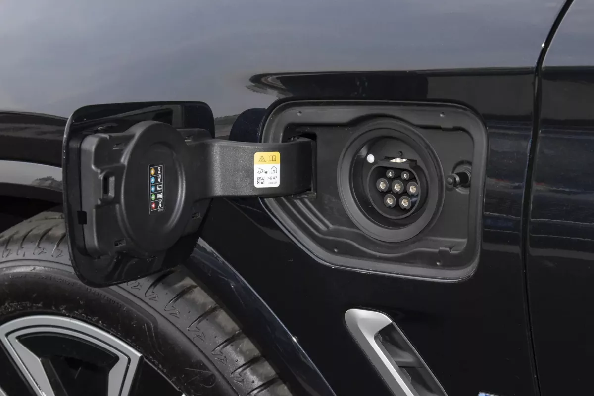 BMW iX3